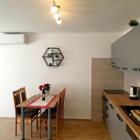 Apartment Mon Cheri-Located In A Quiet Neighbourhood Near Beaches Free Parking Pula Buitenkant foto