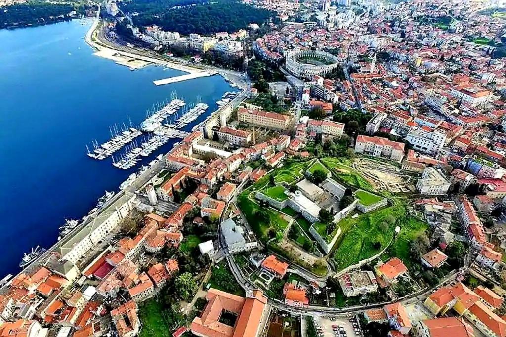 Apartment Mon Cheri-Located In A Quiet Neighbourhood Near Beaches Free Parking Pula Buitenkant foto